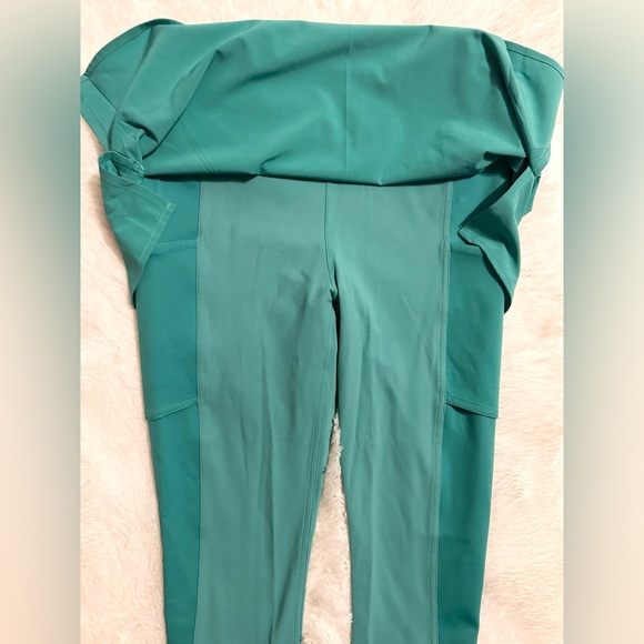 Lululemon 2 in 1 High Rise Tennis Skirt Leggings 25” - Picture 6 of 16